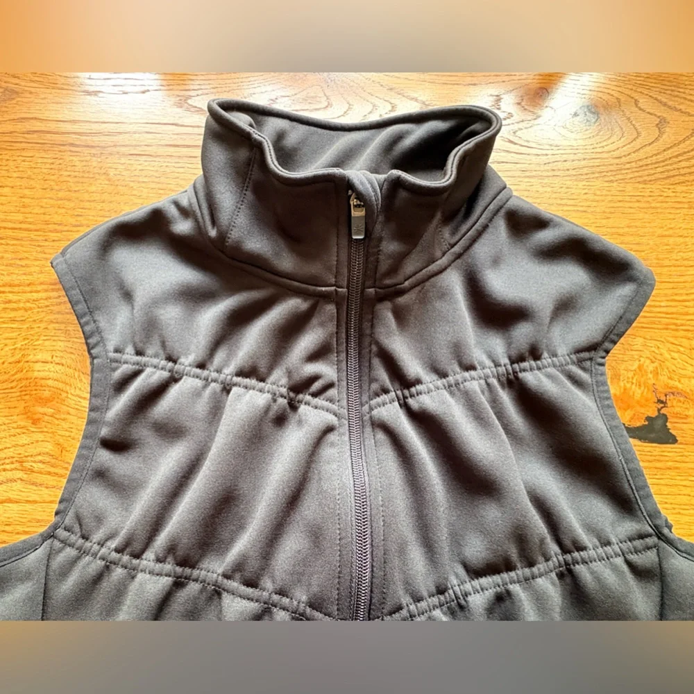 Athleta Black vest- women’s XL - Picture 7 of 15